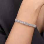 Elegant 21K White Gold Mesh Bangle with Diamonds - Image 5