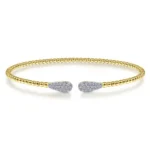 21K Yellow Gold Bujukan Diamond Teardrops Bangle